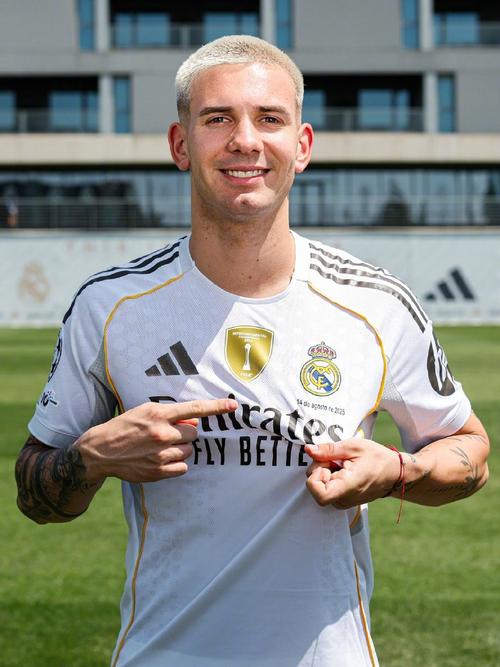 国际米兰官方悼念功勋门将教练西尔维诺·罗洛