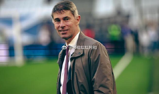 天空体育专访：博洛尼亚主帅盛赞罗马，晋级八强誓战维拉