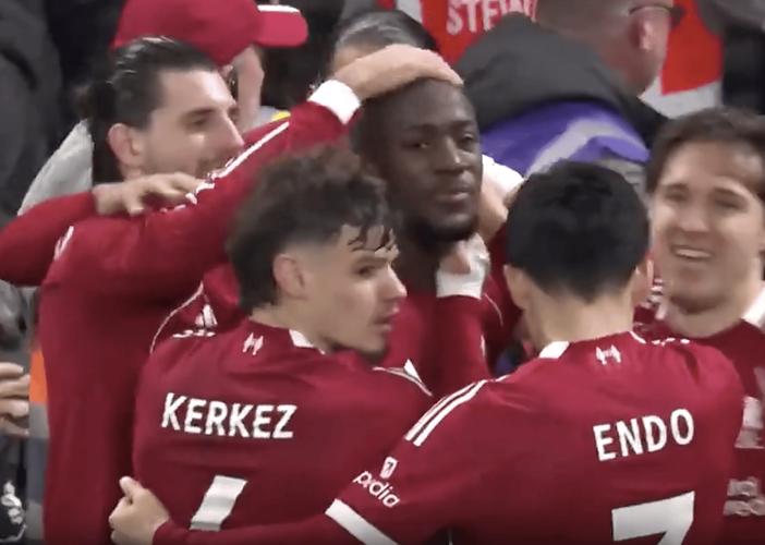 英超官方谴责科纳特社媒遭种族歧视辱骂