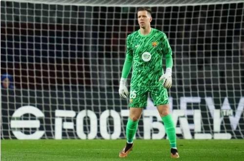 巴萨续约门将什琴斯尼 复出夺三冠后薪资获上调 巴萨续约门将什琴斯尼 复出夺三冠后薪资获上调