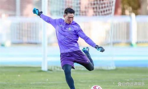 中超第3轮河南1-1武汉三镇 方镜淇带伤神扑获赞