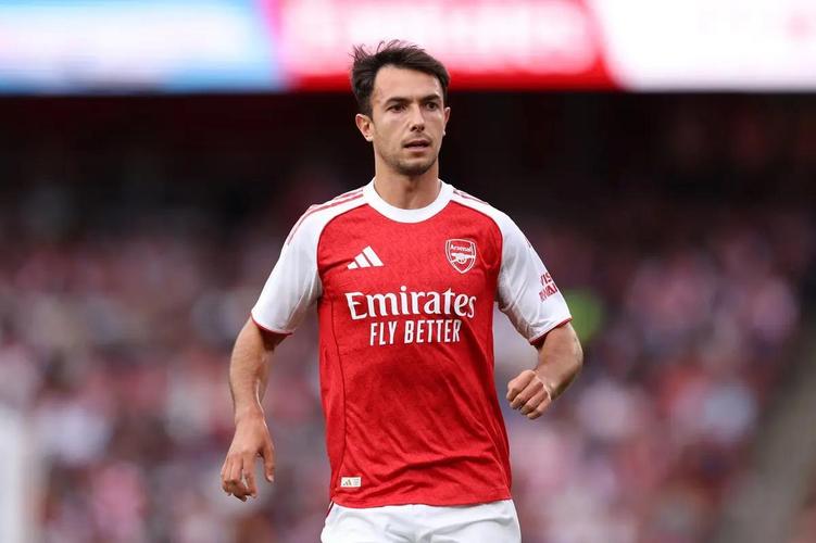 卡拉格批评阿尔特塔：联赛杯弃拉亚派凯帕，亏欠阿森纳球迷