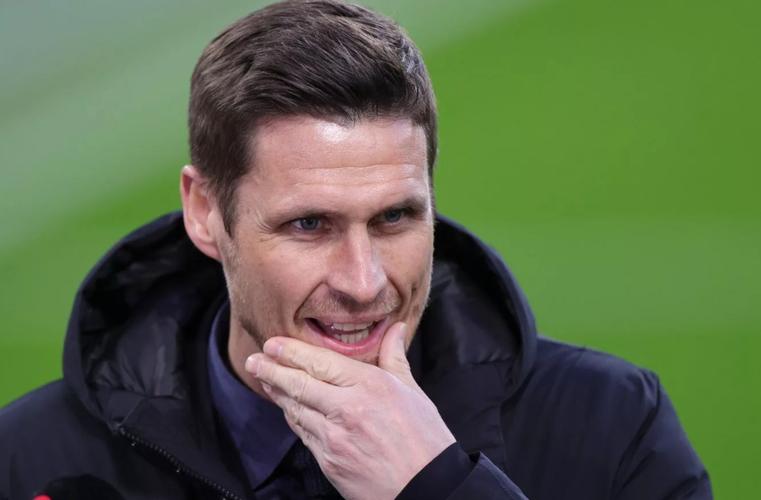 德媒：多特凯尔自认成替罪羊 俱乐部加速任命新总监