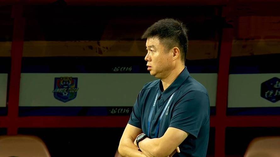中超三轮零进球垫底 津门虎于根伟临场指挥遭质疑