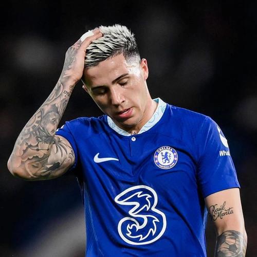 恩佐晒阿根廷国家队报到照 称重回蓝白军团倍感荣幸