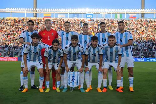 阿根廷国家队集训：12名球员冲击2026世界杯首秀