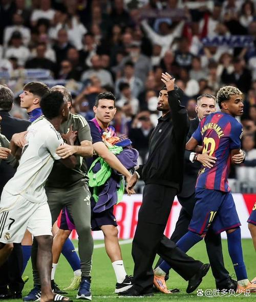 【马卡报专访】卡马乔评西班牙世界杯前景 盛赞阿韦洛亚