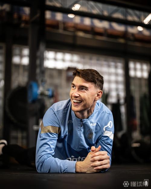 乌加特专访:国家队信条拼尽全力 备战英乌友谊赛