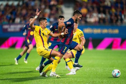 西甲巴尔韦德禁赛引争议：同动作为何他人停赛两场？