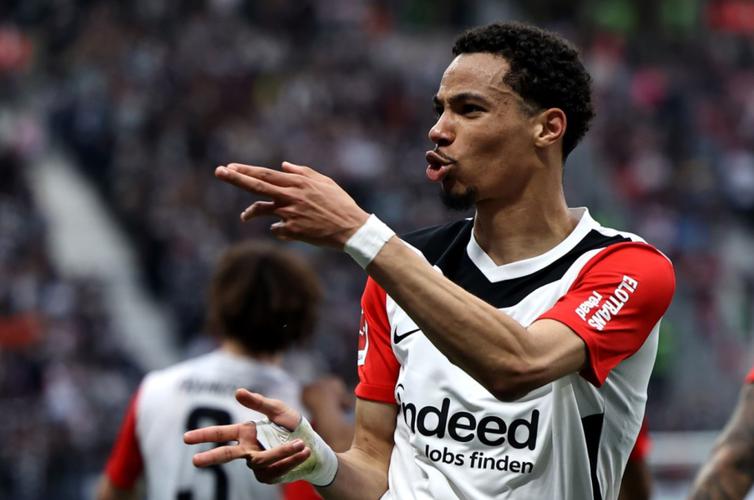 《The Athletic》专访沙奇里：利物浦逆转巴萨堪称足坛经典