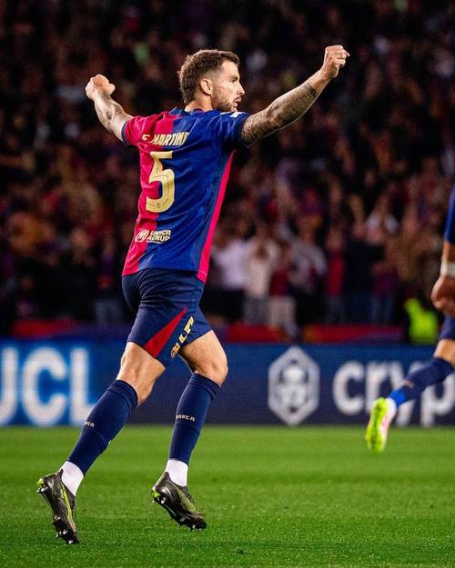 巴萨后卫杰拉德·马丁获马尔蒂尼赠衣，更衣室绰号成佳话