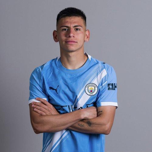 罗马诺爆料：勒沃库森800万欧回购18岁波黑边锋阿拉杰贝戈维奇