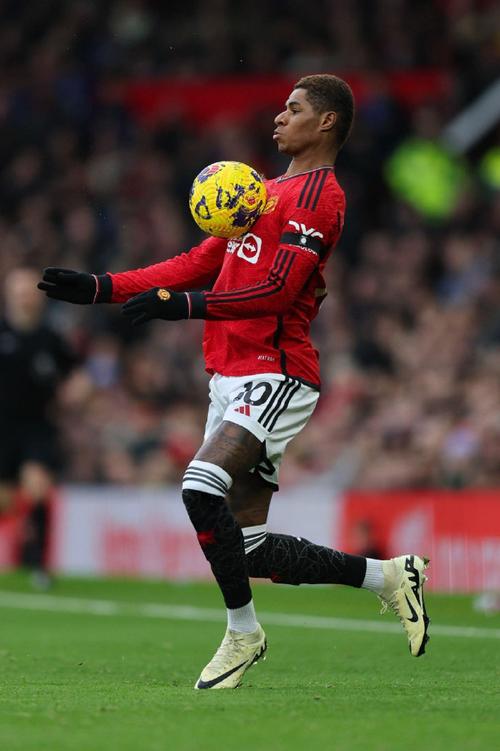 三狮军团发布乌拉圭友谊赛海报 拉什福德单人出镜