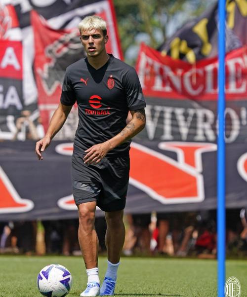 罗马询价国米左闸奥古斯托 续约谈判暂未敲定