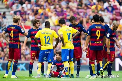 TyC体育:阿根廷友谊赛半场换人 梅西替补登场