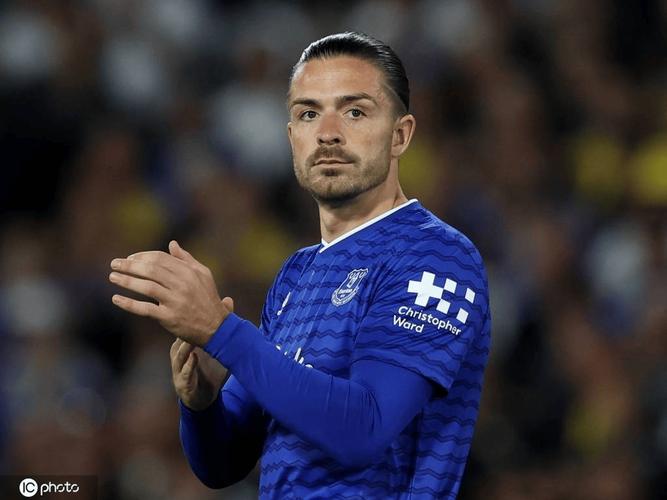 埃弗顿球星格拉利什养伤期学DJ 艺名DJ Grealo