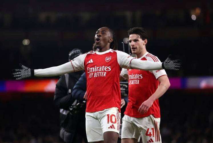 北伦敦德比统治级双捷！阿森纳男女足齐奏凯 均上演帽子戏法