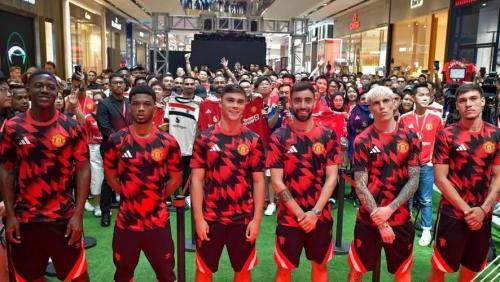 曼联全力挽留队长B费 沙特及欧陆豪门均有意签下他