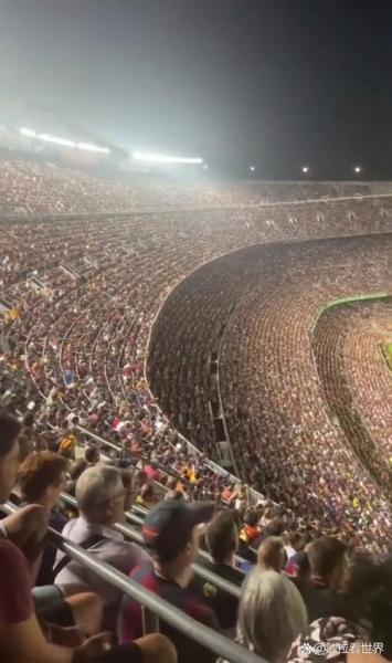 米体：波黑世界杯附加赛主场限容9000，住户阳台出租供球迷观赛