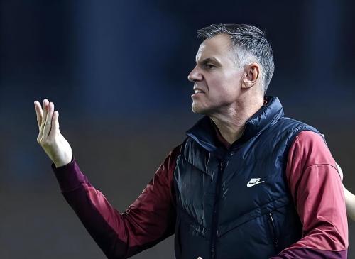 加纳足协官宣主帅阿多下课 距2026世界杯仅73天