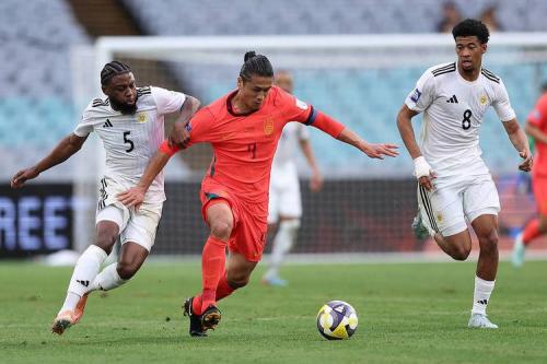 FIFA热身赛国足9分钟连丢两球 0-2暂落后喀麦隆